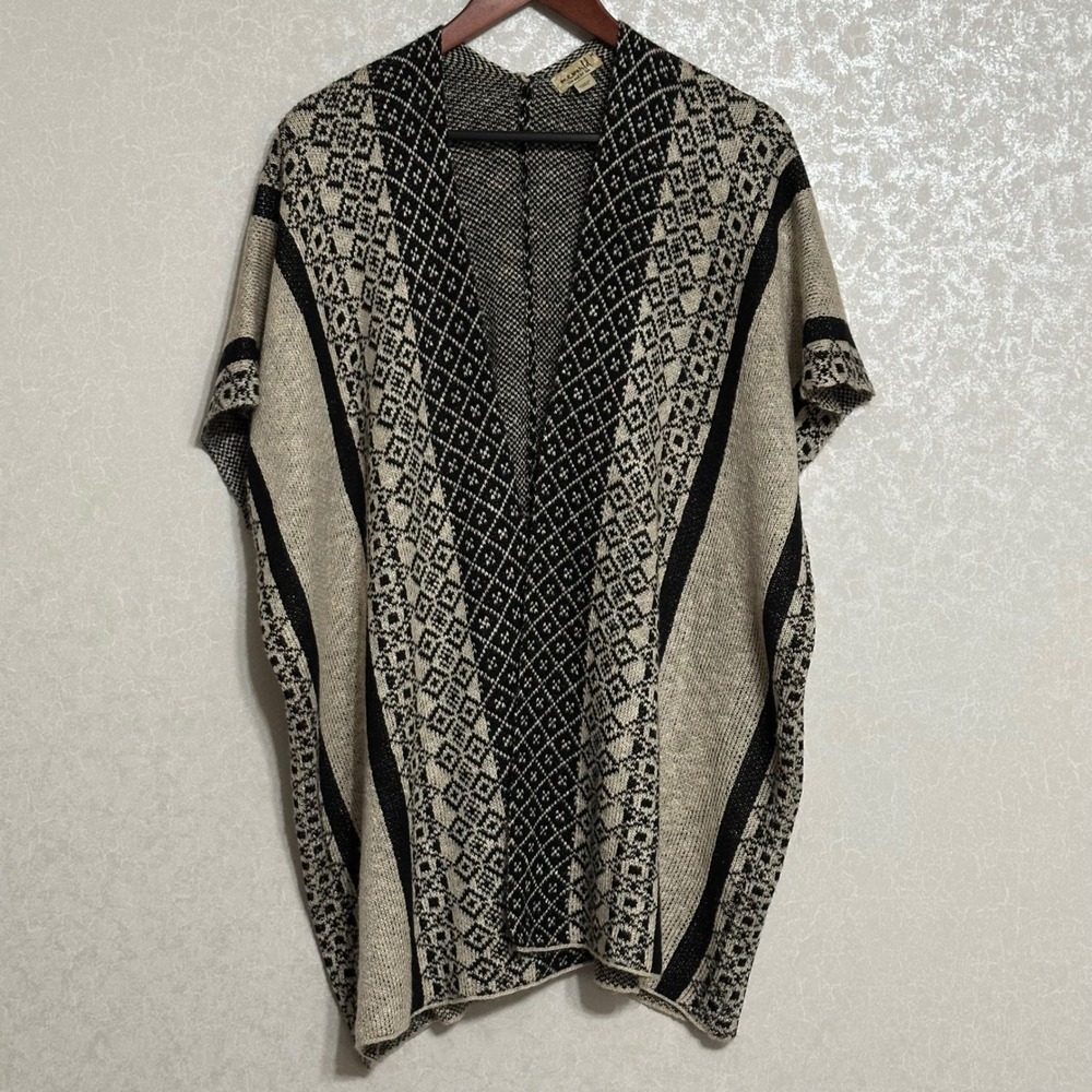 One World Geometric Tribal Knit Open Front Poncho Sweater Black Cream Oversize M